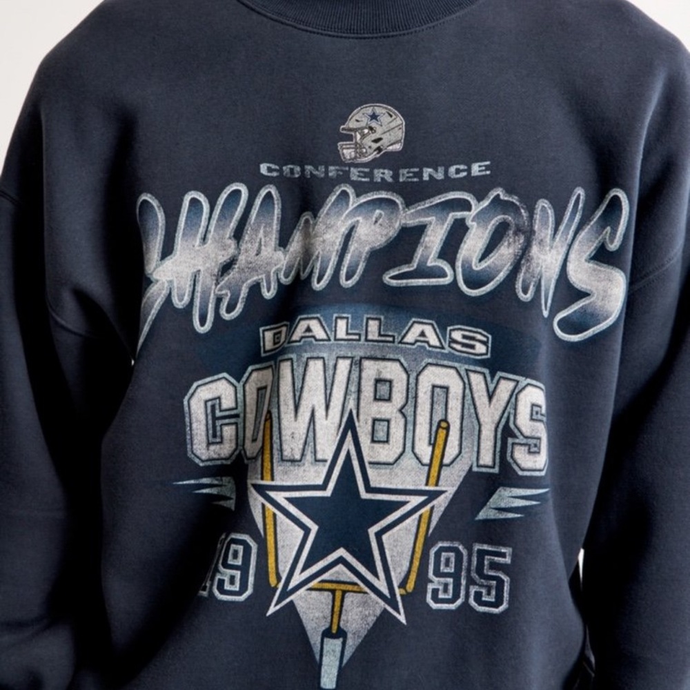 A&F Dallas Cowboys crewneck